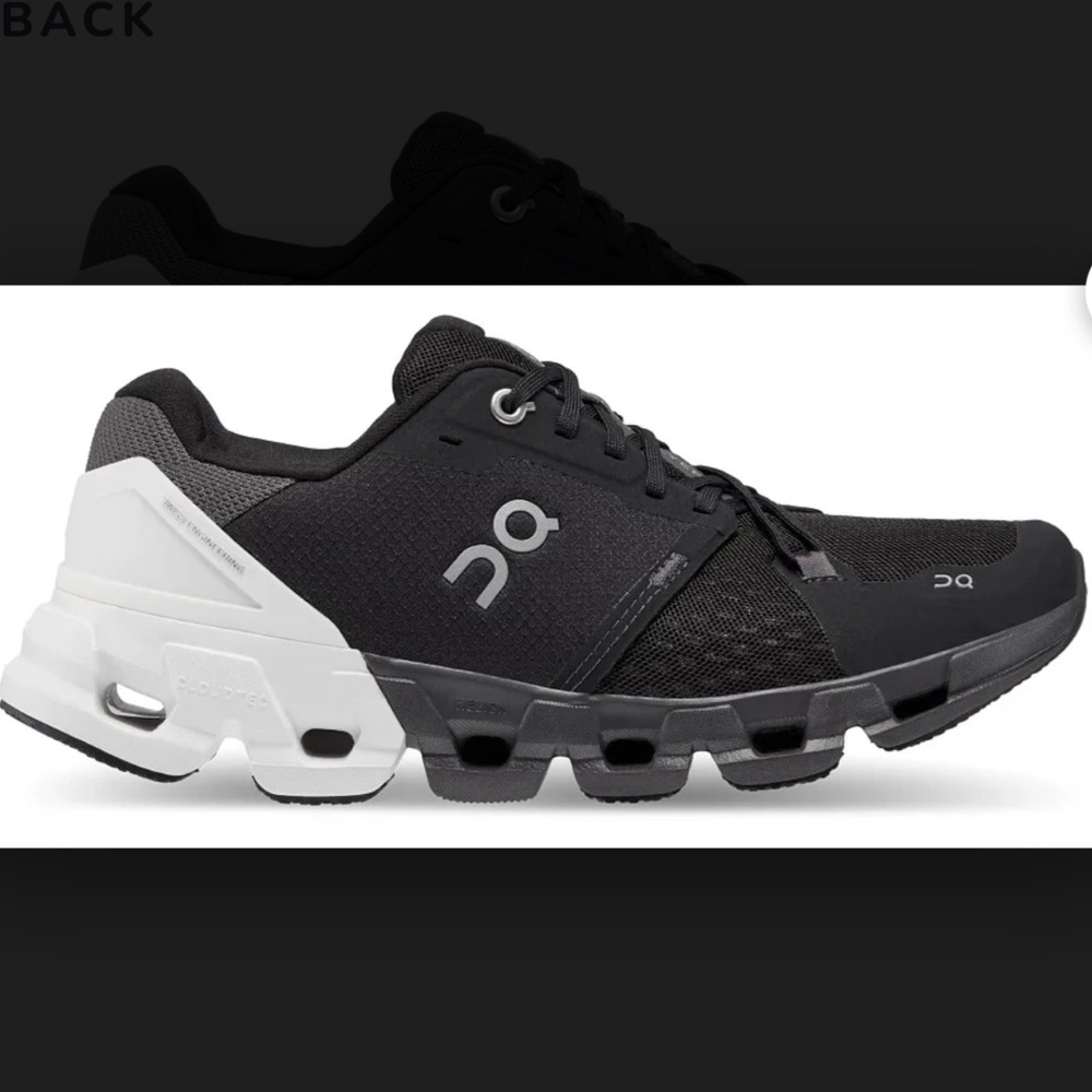 On Running Womens Cloudflyer 4  Black/White Size 7 Running Walking Vacation